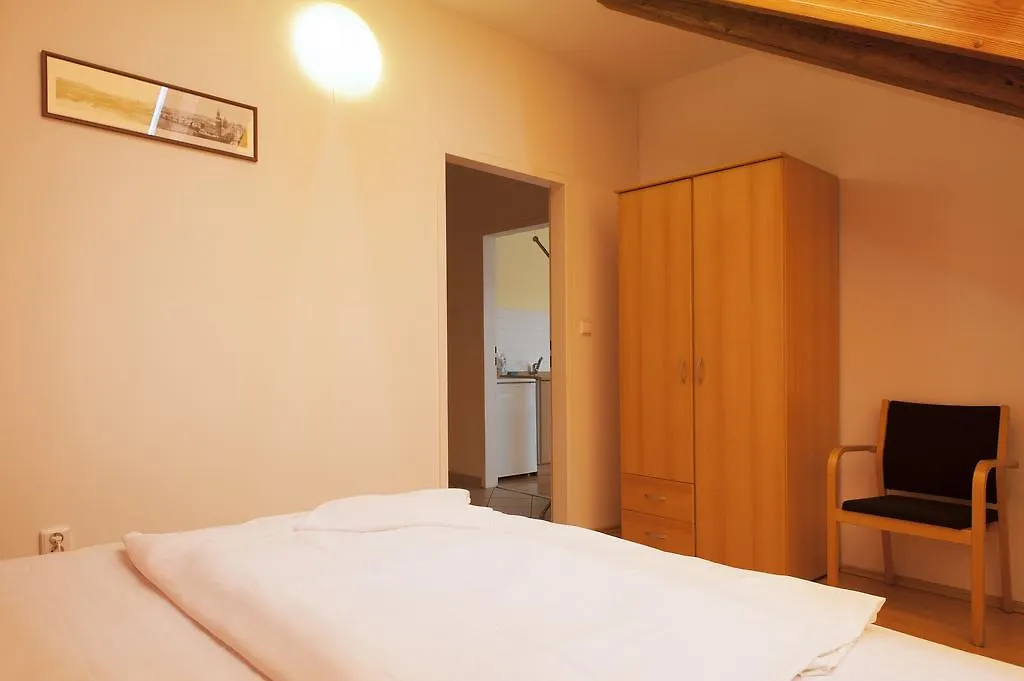 Alea Apartments House Prague 3*,